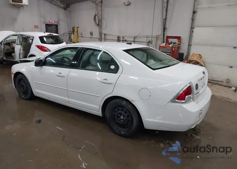 2008 Ford Fusion Se z USA, uszkodzony, nr VIN 3FAHP07138R228850